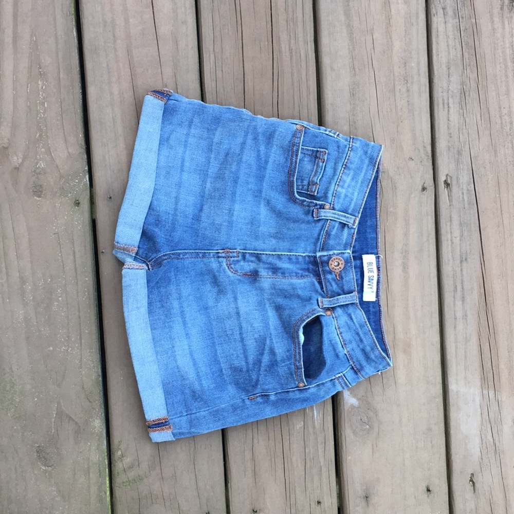 Jean shorts. Blue. size small